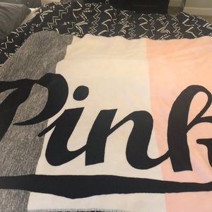 Victoria’s Secret PINK Sherpa blanket